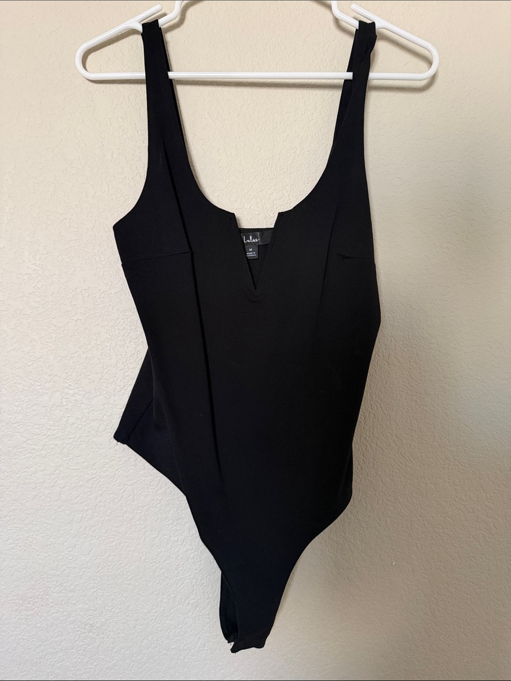 Lulu's Black V-Notch Scoop Bodysuit